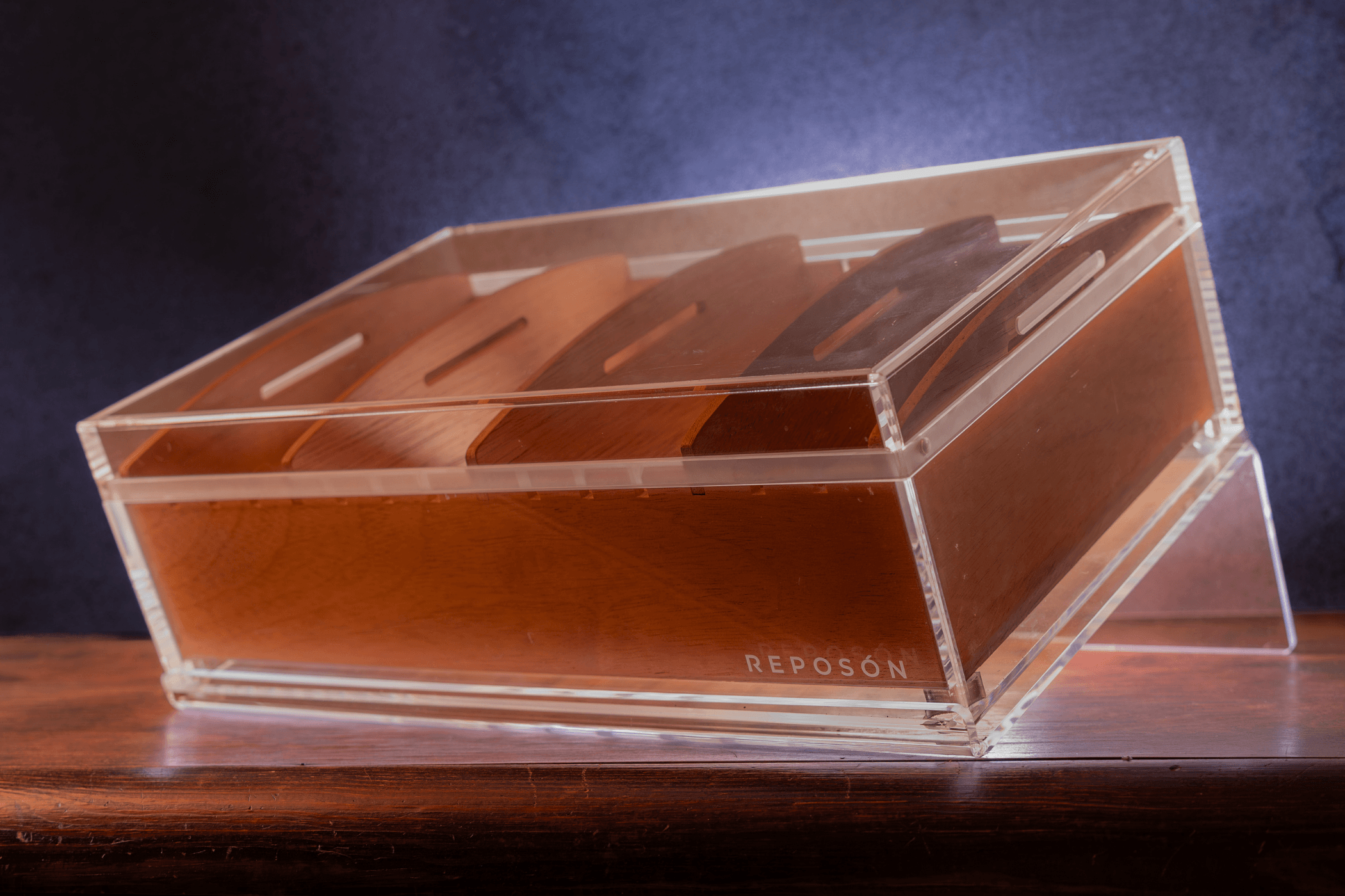 reposon-stage-humidor-aufsteller-acryl-classic-duo image 3