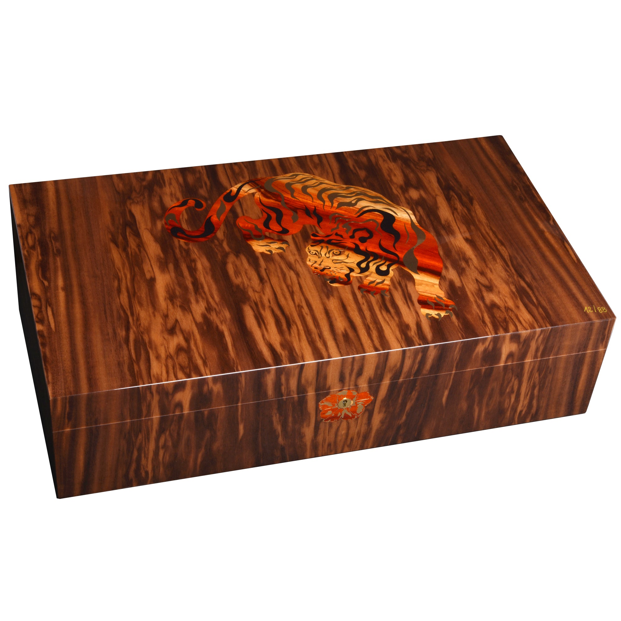 elie-bleu-tiger-humidor-geflammter-nussbaum-250-zigarren image 1