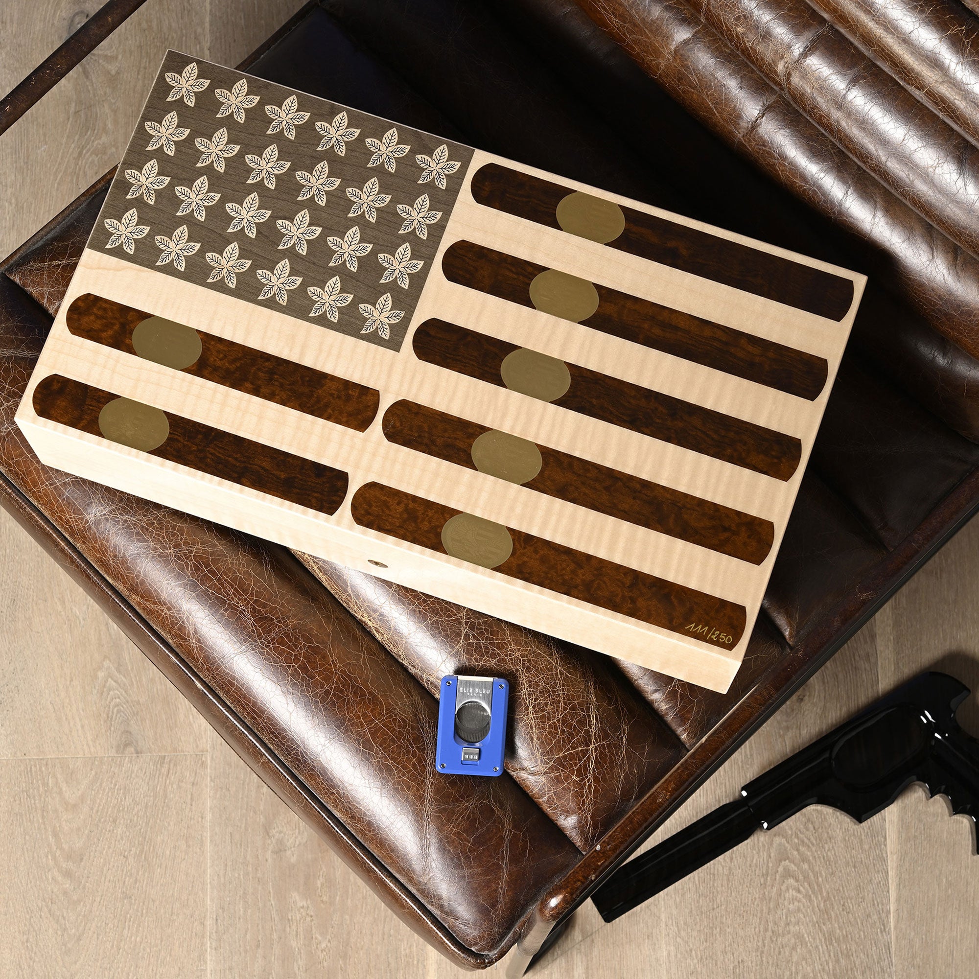 elie-bleu-stars-stripes-humidor-110-zigarren image 2
