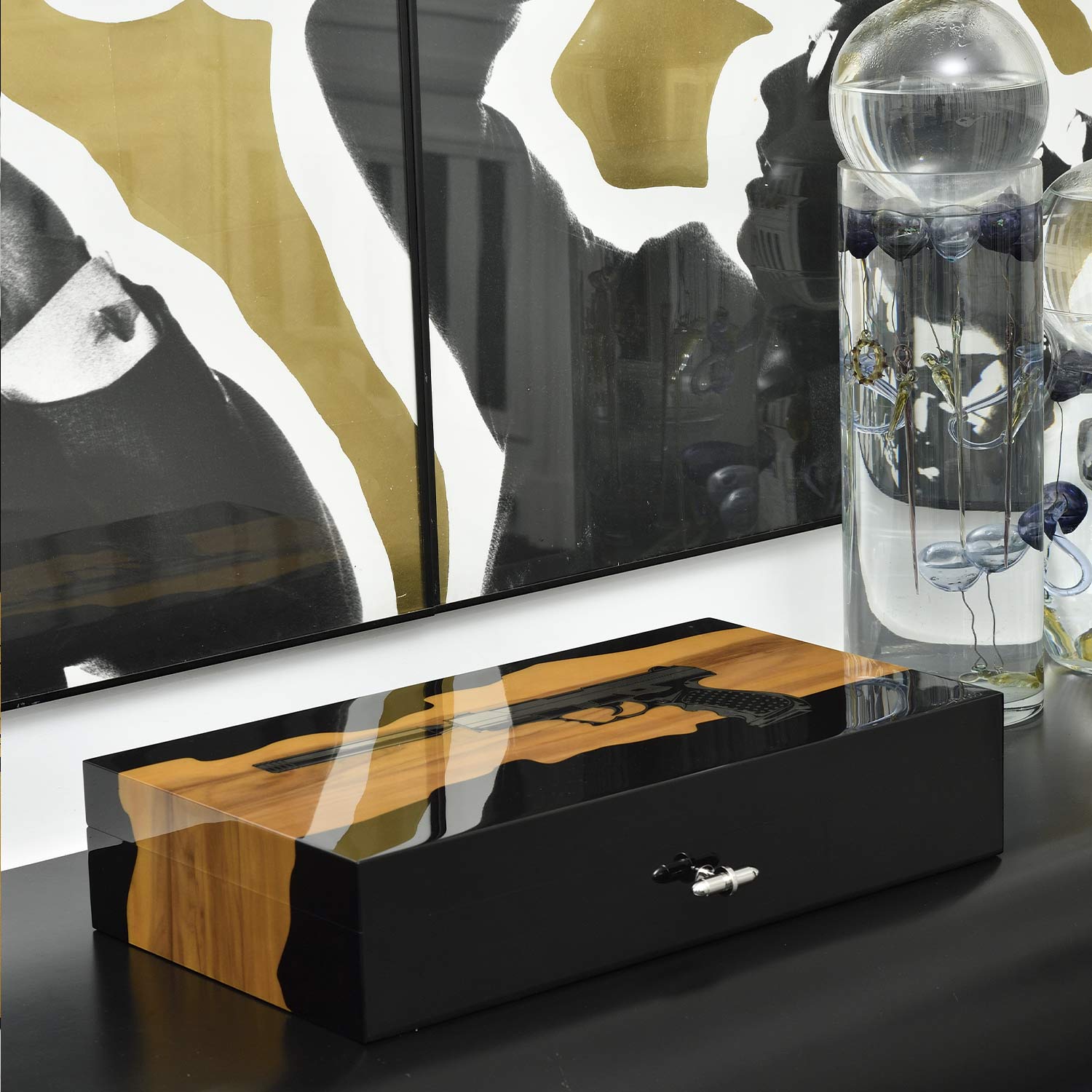 elie-bleu-gun-thriller-humidor-110-zigarren-red-gum image 2