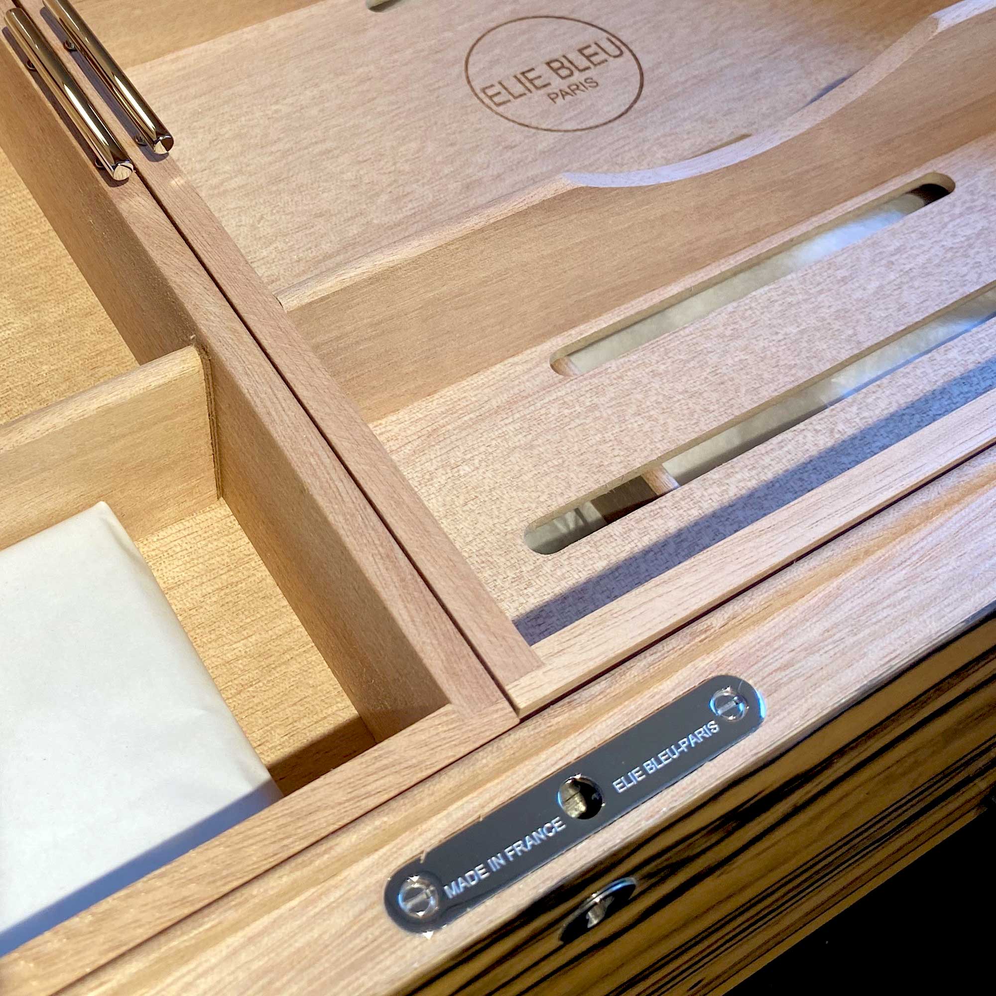 elie-bleu-think-humidor-500-zigarren-royal-ebony image 6